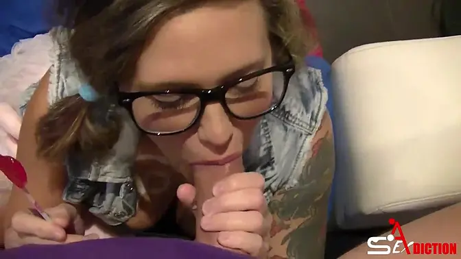 Secret Sex Addict Fucks Randoms