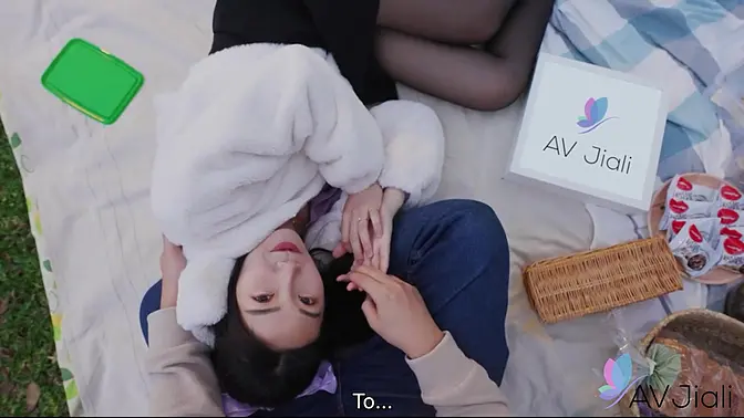 Asian goddess Li Er dominates POV date