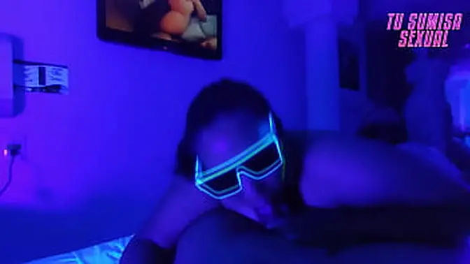 Stepdaughter gives wet deepthroat blowjob