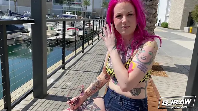 Lady Loves To Lick - Lady Lazarus