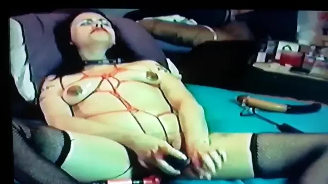 Wet and wild solo pussy play selfie