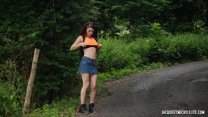 Radio X-Sights - Buxom babe sucks cock on air