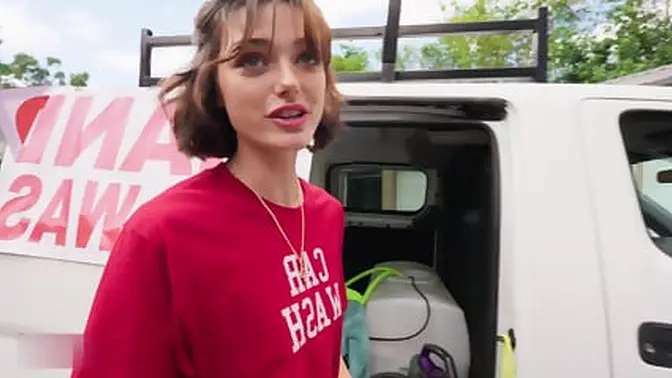 Steamy carwash turns into a handjob fantasy