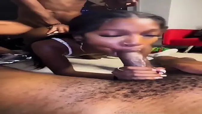 **Another Starr: Tits ′n Ass🍑 ′n More**