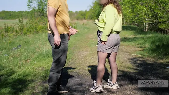 Curious passerby checks out exhibitionist's big dick in public park