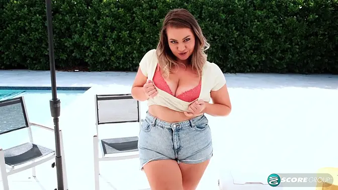 Marina Morris: A Nice Day To Get Naked