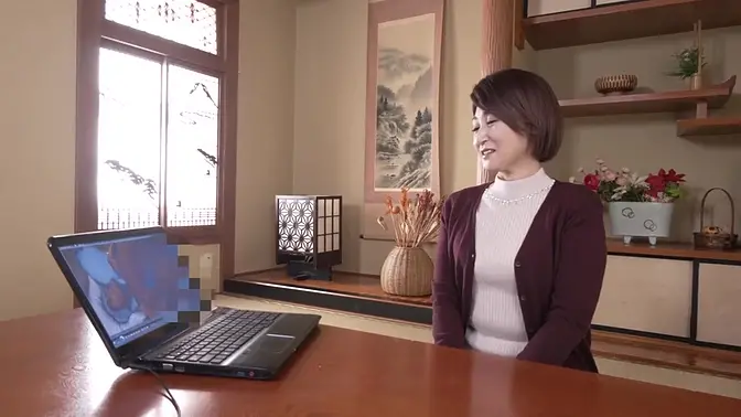 Celebrity MILF cheats on hubby with Asian teen in wild threesome