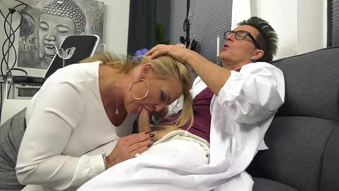 Mature German gynaecologist's POV fucks patient deep in doggystyle