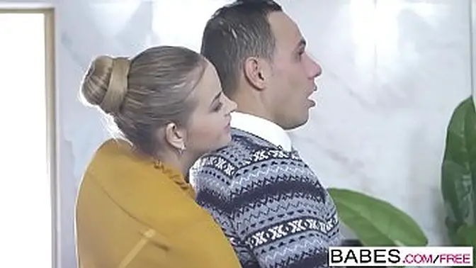 Office babe gets pegged by dominant sissy