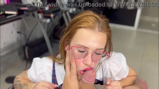 Colombian stepdaughter's big ass gets fucked and licked