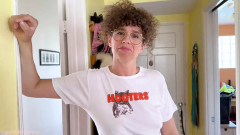 Barely Legal MILF Receives Humongous Cock🌭 Massage After Losing Job!
