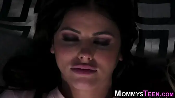 Busty MILF and teen girl join in lesbian threesome