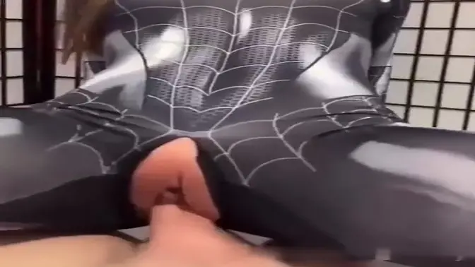 Sopihe Rain Spiderman