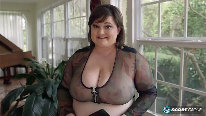 Soldier girl Billie Austin gets pounded