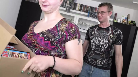 Squirting Cum Gushing Coochie From Delivery Dude - Desperate Slut