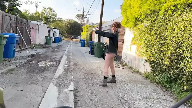 Hot MILF stepmom keeps stepson quiet after big ass anal fuck