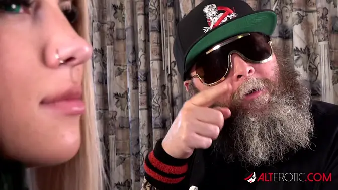 Kennedy Rose, the vegan vampire, gets healed by Ho Hunter Sal Yammy in Malisa Moir's erotic encounte