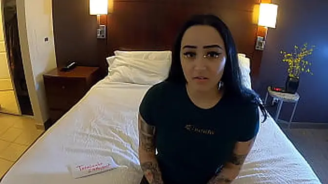 Cheating Housewife Gets Creampie from Boss