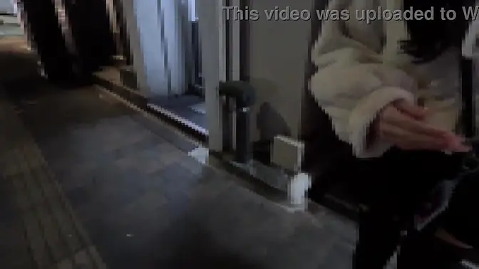 Cafe girl in mask cries during creampie and slapping