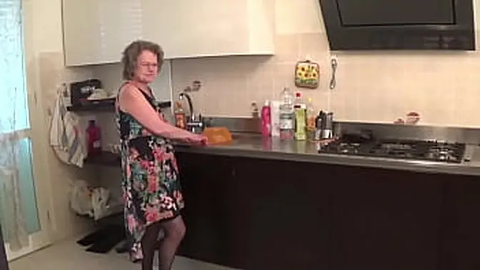 Old Slut Eager For Cock