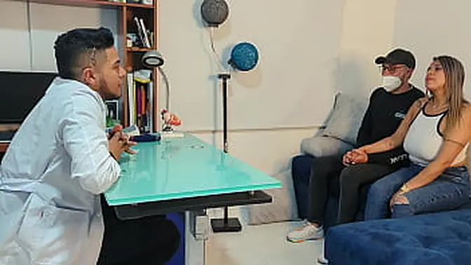 Colombian housewife with big tits and round ass gets a cock in her mouth