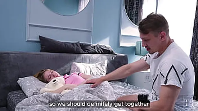 Blonde stepdaughter gives sloppy blowjob to her stepdad