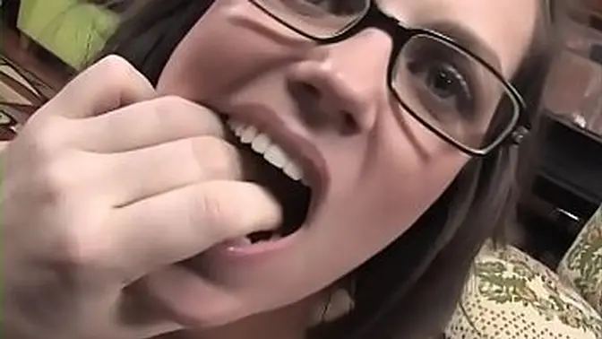 Skinny girl gives happy ending to small cock