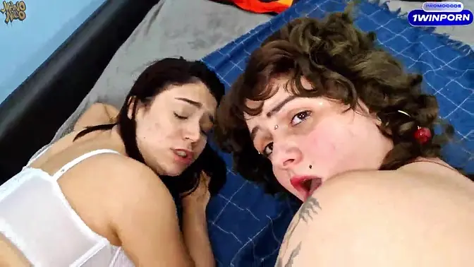 Hot Latina slut gets double blowjob in raunchy foursome