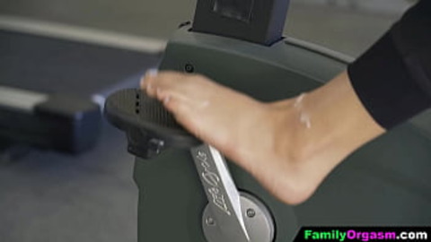 Dad's Cock🌭 Makes Teens Deepthroat Training