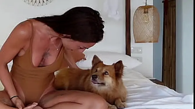 Roxy Fox shows off sex positions for clit stimulation