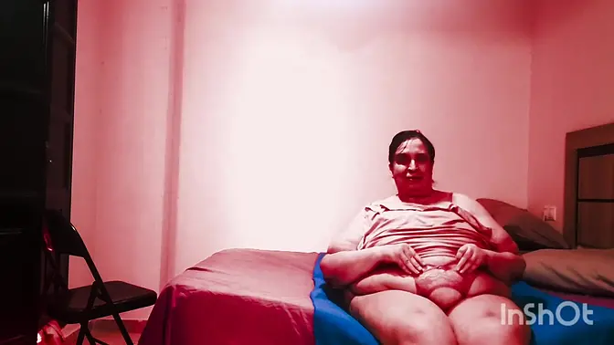 Big Tit BBW Marina pisses all over the floor