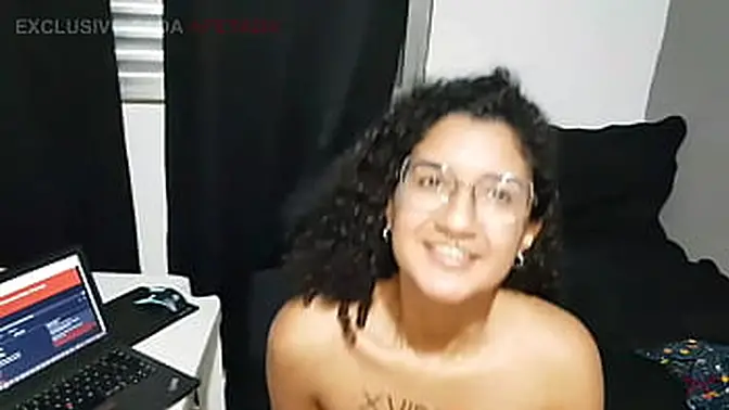 Amateur babe verified to be real