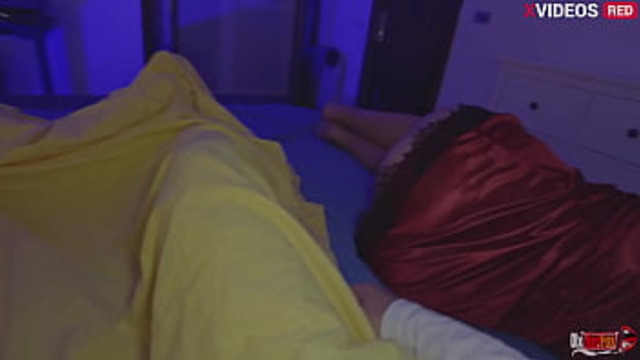 Is This Real? boyfriend Pounds His milf On OLX - Red Fox XXX